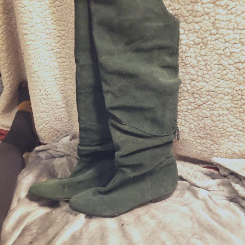 Knee-high, Flat Suede Boots